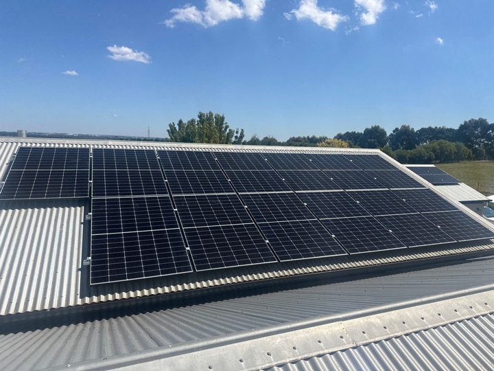 Off grid solar in Woodend